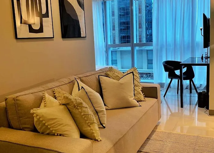 Cozy Netflix And Chill In Bgc *