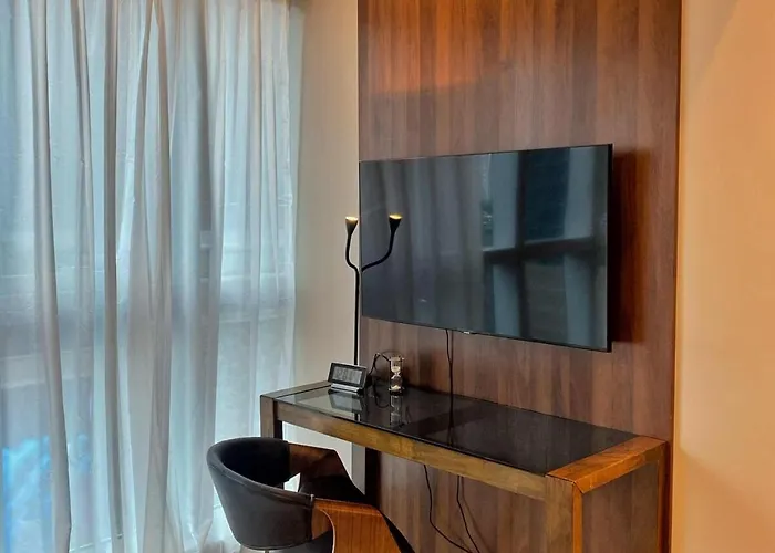 Cozy Netflix And Chill In Bgc Apartamento Manila