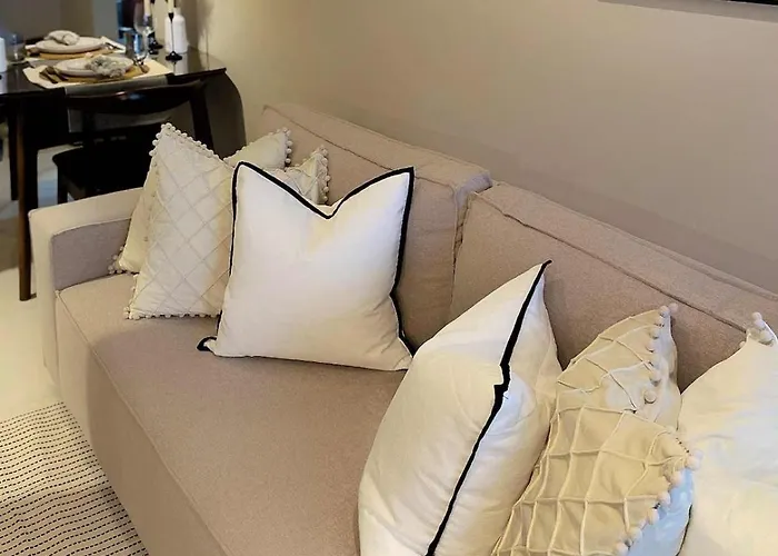 Cozy Netflix And Chill In Bgc Apartamento