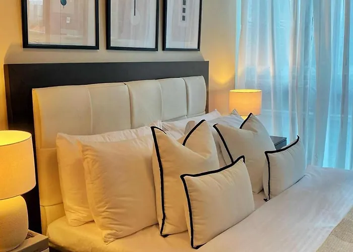 Cozy Netflix And Chill In Bgc * Manila